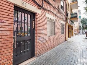 Design 2bed Flat Next to Pubilla Cases Metro