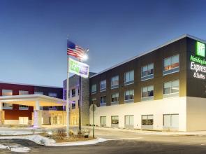 Holiday Inn Express & Suites Galesburg by IHG