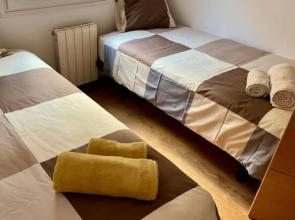 Large Apartment Near Fira and City Center