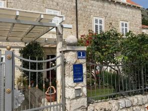 Apartments & Rooms Ivusic