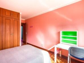 Cheerful Holiday Home in Santa Cruz near Sea Beach