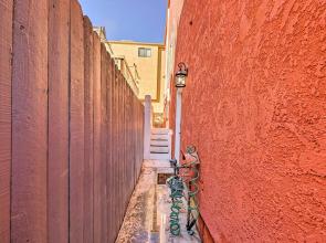 Oxnard Apartment < 1/2 Mi to Beaches!