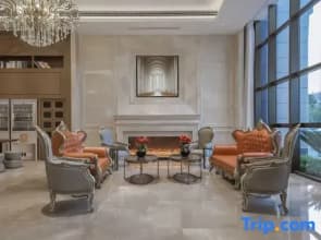 Vienna International Hotel (Tianhe Airport Pankong City Subway Station)