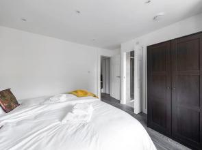 Superb 3BD Home in the Heart of Southall -sleeps 8