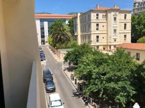 Magnifique T3 Dans Une Résidence Au Centre De Toulon