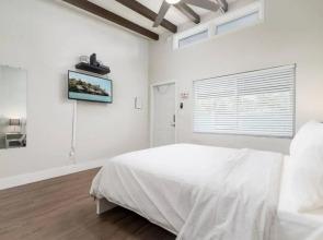 The Hideaway at Lake Ridge 2