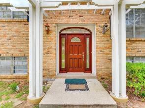 Walk to University of South Alabama: Mobile Apt