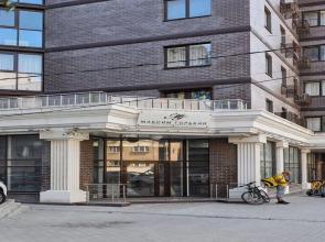 Apartments on Maxim Gorky street 256-1