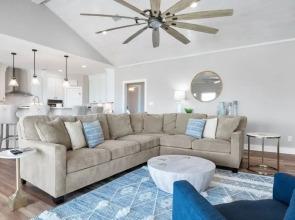 Havana Blue 4 Bedroom Home by RedAwning