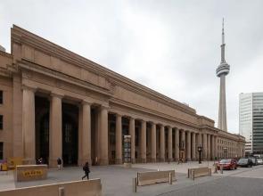 New!! Couples Retreat.luxury Condo.central