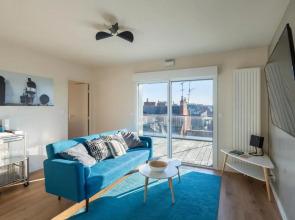 Eastwood Rooftop by Cocoonr