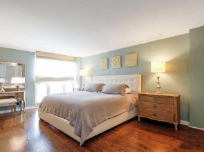 Mag Mile Lakeview Condos