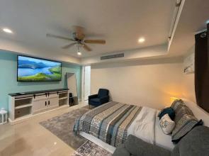 Luxury Cozy Studio - 5 min to Beach