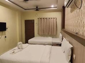 Fabhotel Rainbow Palace