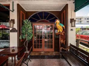 Norman's Hotel and Dining