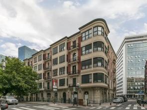 Albia by Forever Rentals. 2 Bedroom Apartment With Parking and Wifi