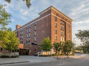Hampton Inn & Suites Knoxville-Downtown