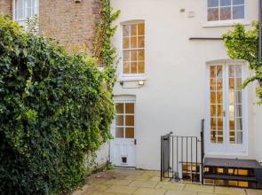 Large Luxury Townhouse in the Centre of Greenwich
