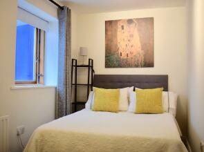 Modern Flat Near Dublin Castle