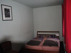 Charlie Rockets Youth Hostel