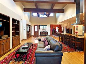 Charming 3BR w/ Balcony & Fire Pit