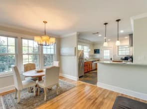Stay & Play in Pensacola: Apartment Near Dtwn