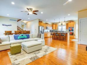 Spacious South Bend Home - Walk to Notre Dame!