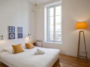 Beautiful and bright 2-br at the doors of Le Panier in Marseille - Welkeys