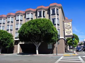 Cow Hollow Inn & Suites