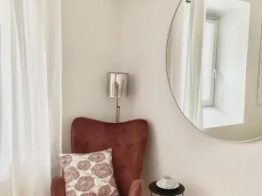 Stay in AUX, feel at home ! 2 room apartment central incl parking and all you need for 4 person, 24H check in