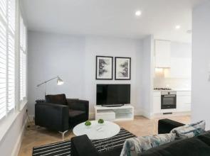 Urban Chic - Shaftesbury