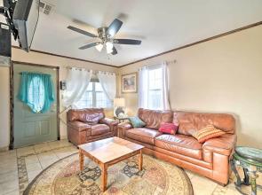 Oklahoma City Home w/ Yard - 5 Mi to Downtown!