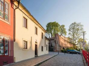 Modern Apartment in a Picturesque 15th-Century Building