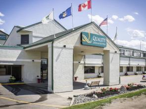 Ramada by Wyndham Nisku Edmonton Airport