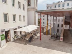 Classy 2BDR Apartment in Downtown by LovelyStay