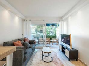 Renovated apt With Parking & Terrace - Palm Beach