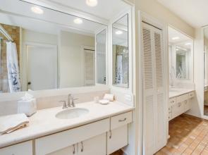 Ridge 414 2 Bedroom Condo by RedAwning