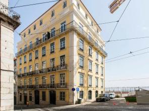 Chiado River View Deluxe Apartment