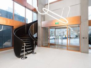 Vancouver House Breathtaking Views 3 Bdrm Pool hot tub gym