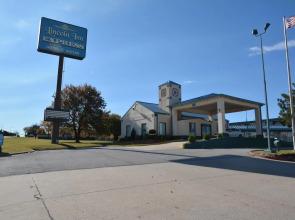 Lincoln Inn Express Hotel and Suites