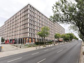 Modern & Bright by Homing