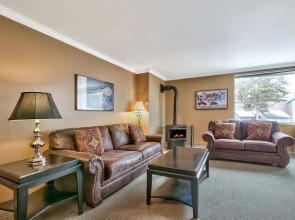 Lakeland Village #105