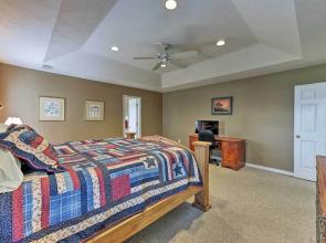 Cozy College Station Home w/ Patio and Fireplace