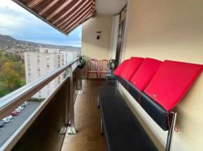 Appartement entier "Meublé le Sancy" proche de toutes commodités