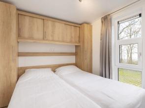 Lakefront Holiday Home