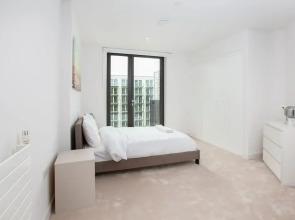 Amazing Apart. -City Airport and Excel 3