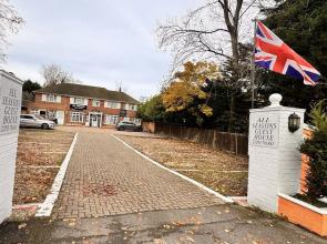 All Seasons Gatwick Guest House