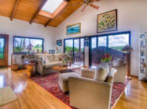 Kumulani 3 Bedroom Home by RedAwning