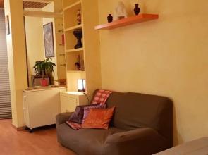 Studio in Madrid, With Pool Access, Enclosed Garden and Wifi