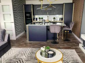 Luxury Penthouse,Great location,23rd floor views